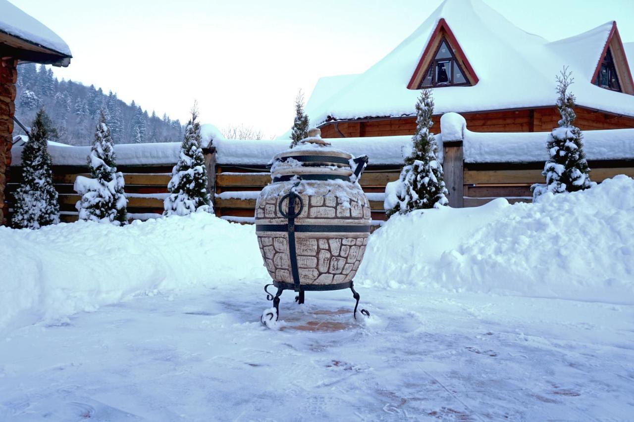 Затишний Готель "Едем" Mîkulîciîn Exterior foto