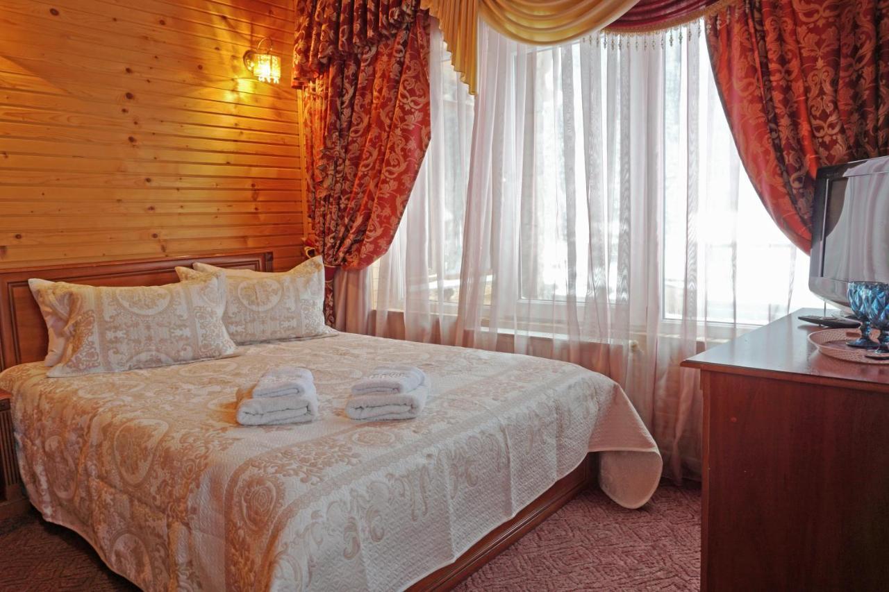 Затишний Готель "Едем" Mîkulîciîn Exterior foto